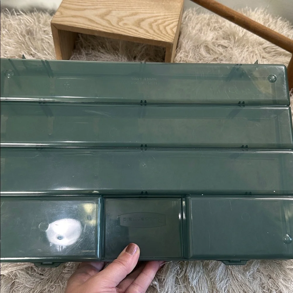 Rubbermaid 1995 Plastic Storage‎ Container Tackle Box Organizer Made In USA Vtg